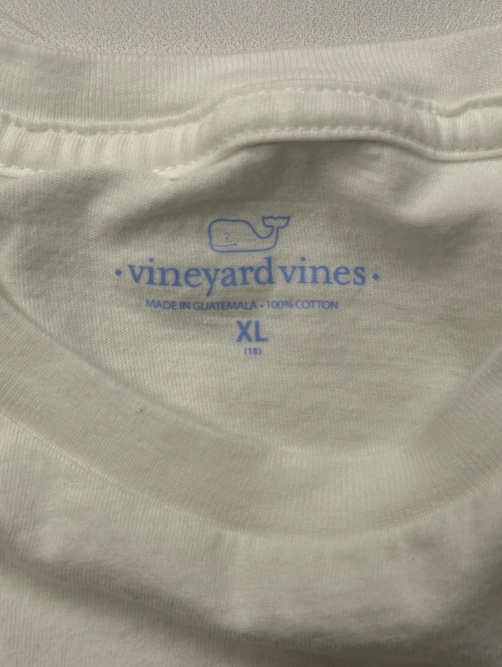 Vineyard Vines T-Shirt White Logo Print - Boys XL